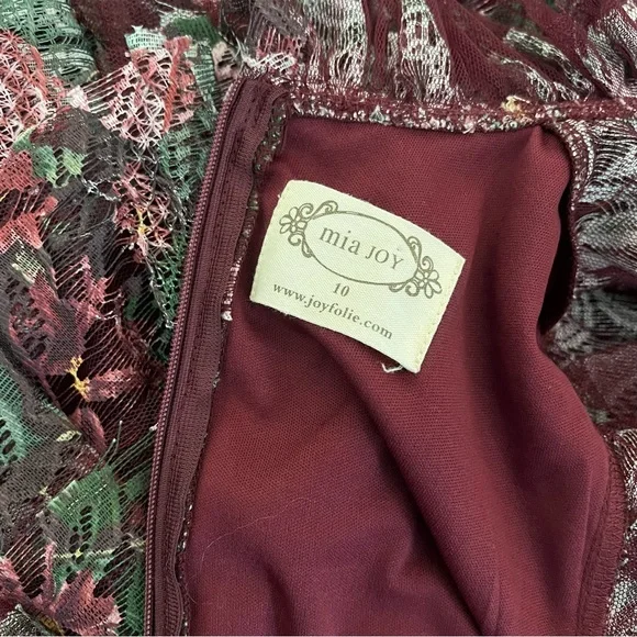 Green/burgundy day floral Mia Joy voluminous mini dress - Picture 6 of 11